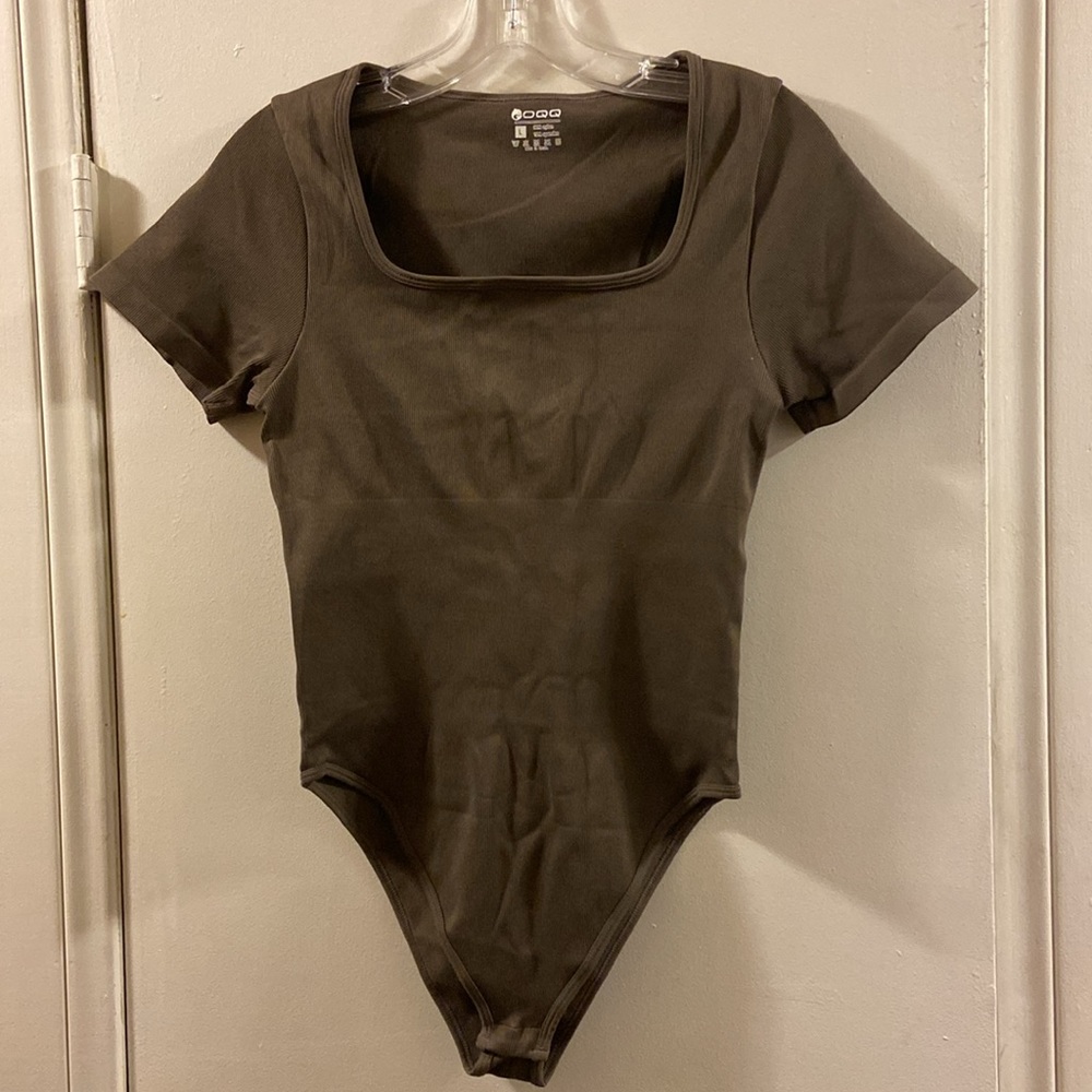 NIB QQQ bodysuit 2 pack - Picture 10 of 15